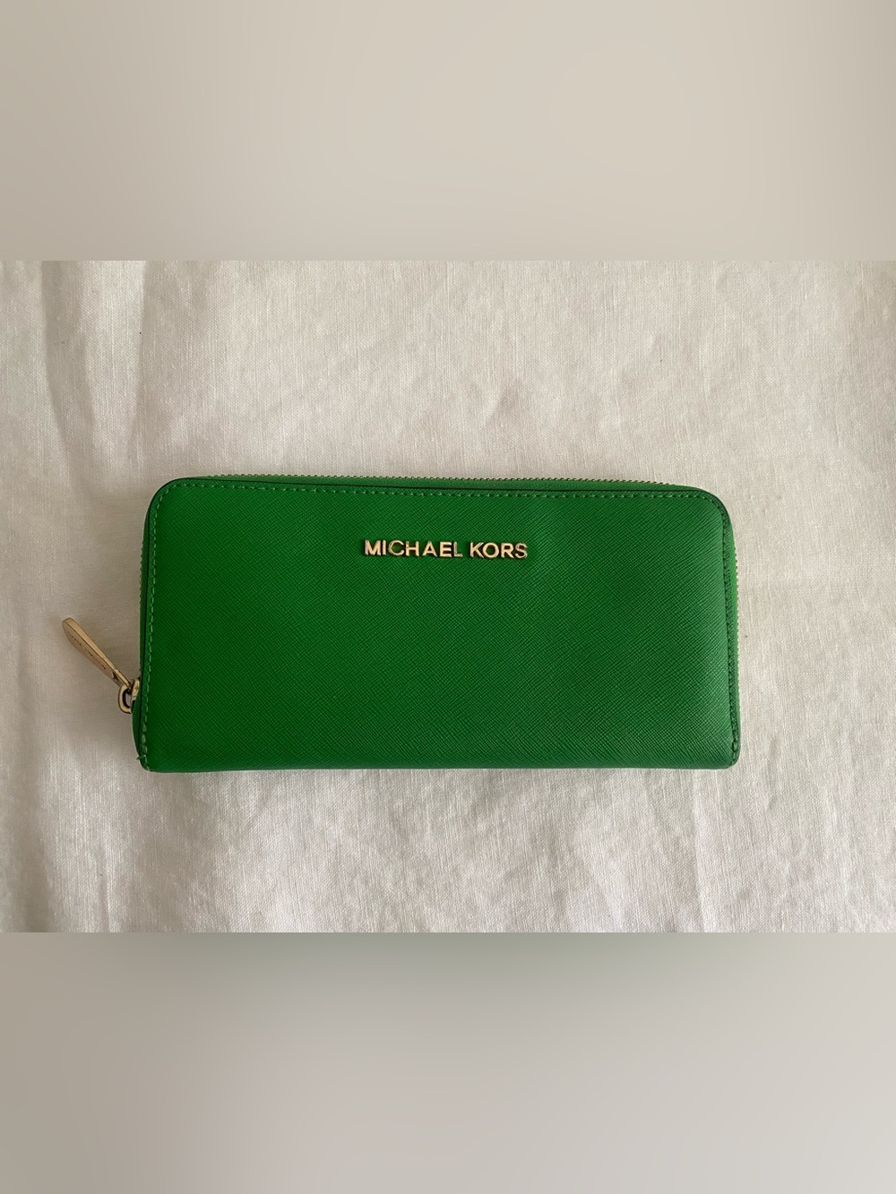 Michael Kors jet set continental Saffiano Wallet